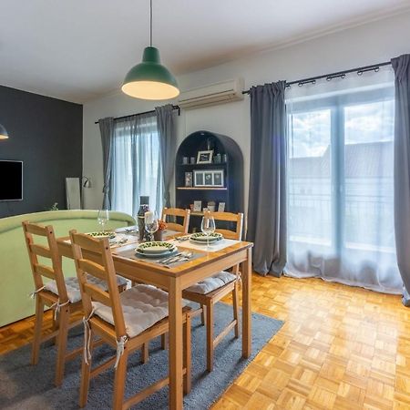Apartment Suzy Dramalj Bagian luar foto