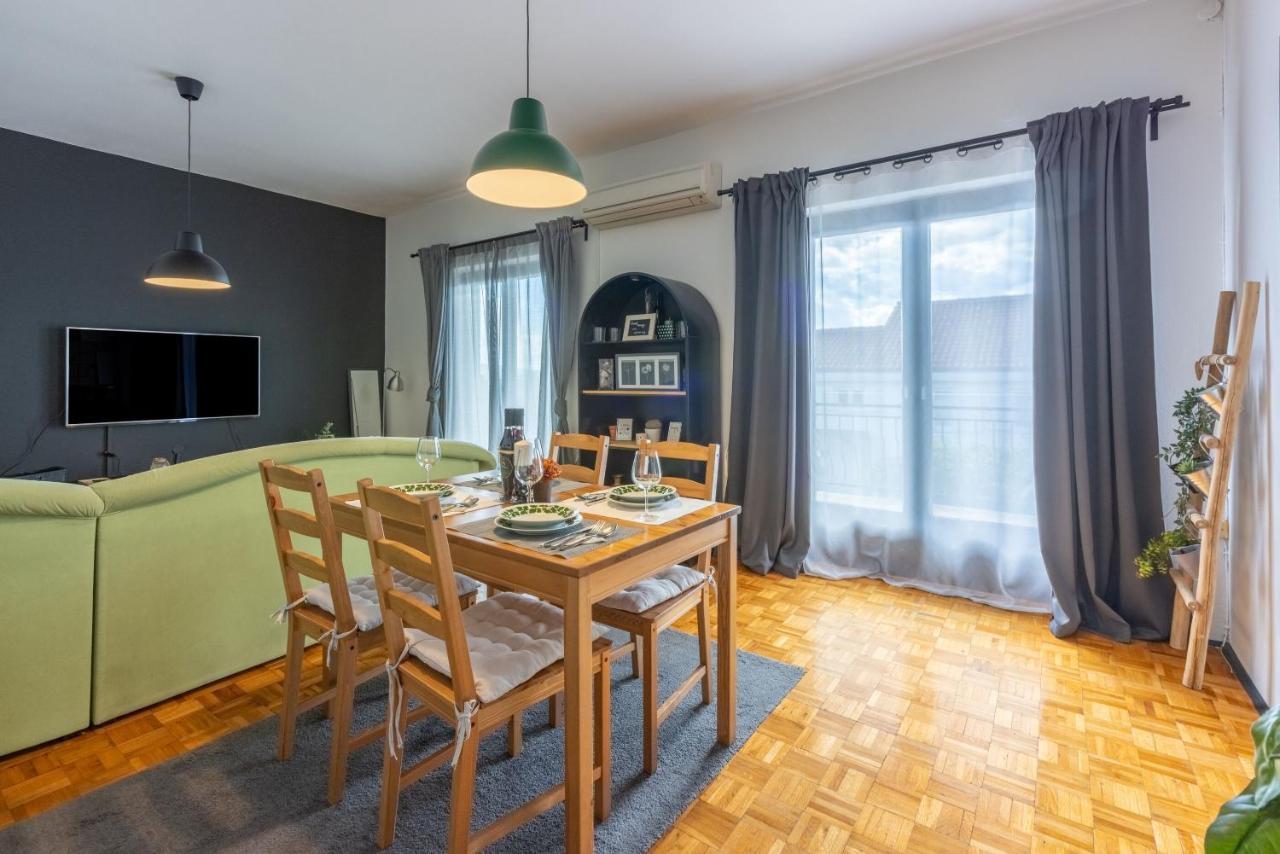 Apartment Suzy Dramalj Bagian luar foto