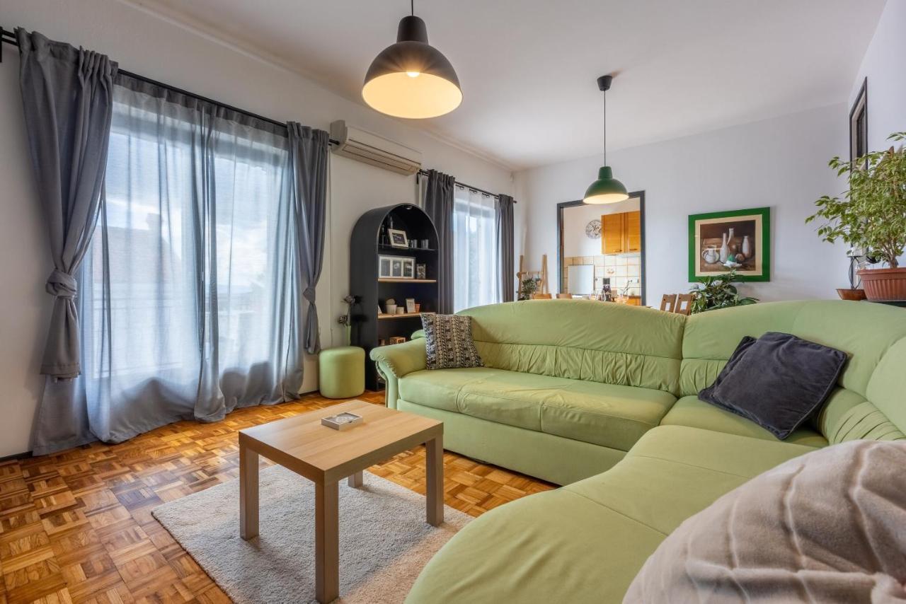 Apartment Suzy Dramalj Bagian luar foto